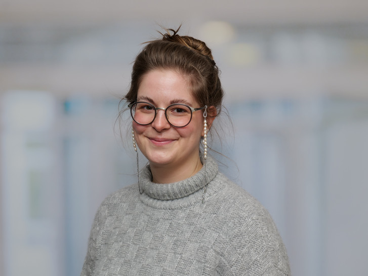 Portraitfoto Dr. rer. nat. Lara Autenrieth, Psychologische Psychotherapeutin im Zentrum für psychische Gesundheit in Hamburg-Schnelsen